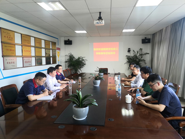 鋼構(gòu)公司與銅陵學院開展校企共建 鋼構(gòu)公司與銅陵學院開展校企共建