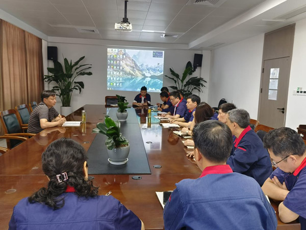 公司副總經(jīng)理、安全總監(jiān)到鋼構(gòu)公司調(diào)研