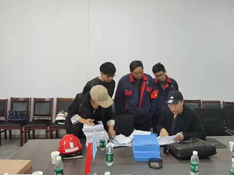 赤峰金通二期電解項(xiàng)目部順利通過赤峰市高新區(qū)國慶節(jié)前安全、質(zhì)量聯(lián)合專項(xiàng)檢查 