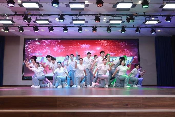 公司舉辦2025年迎新春聯(lián)歡會 公司舉辦2025年迎新春聯(lián)歡會